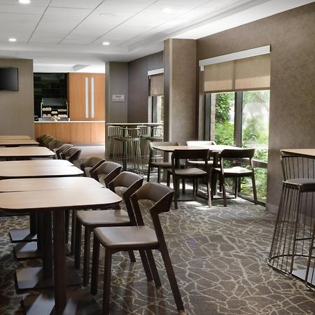 Springhill Suites Dallas Addison/Quorum Drive Exterior foto