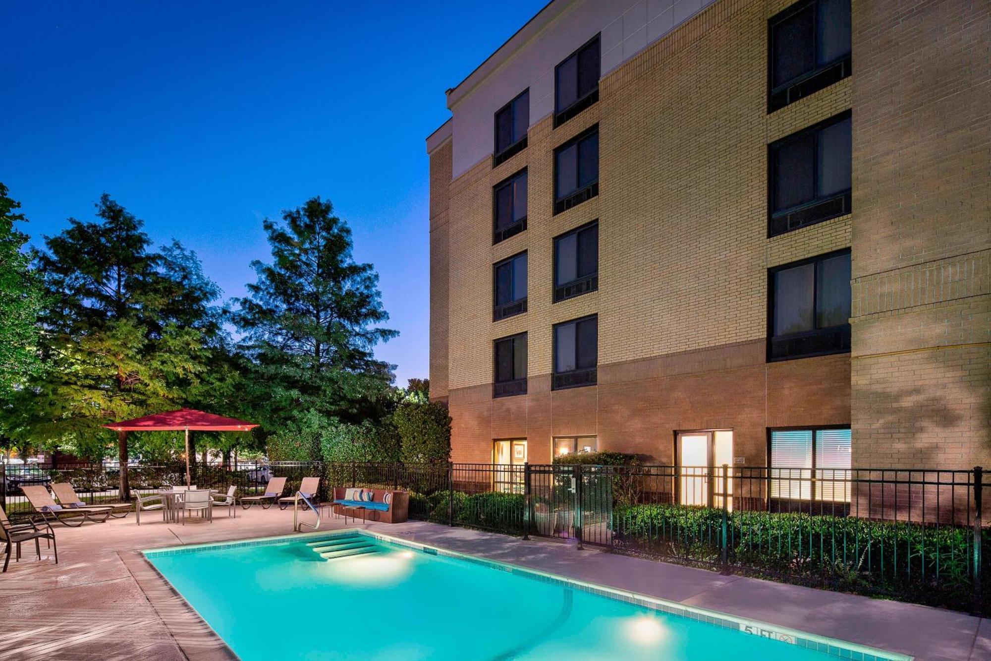 Springhill Suites Dallas Addison/Quorum Drive Exterior foto