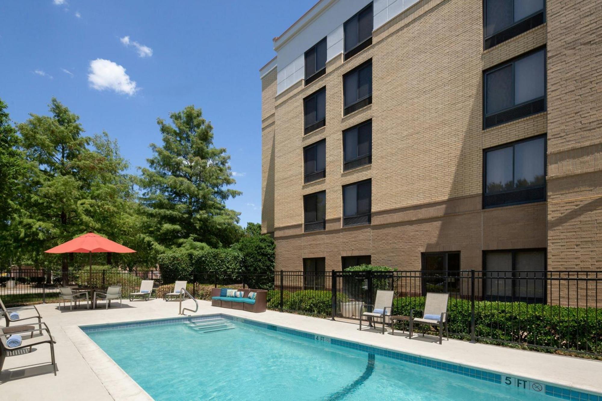 Springhill Suites Dallas Addison/Quorum Drive Exterior foto